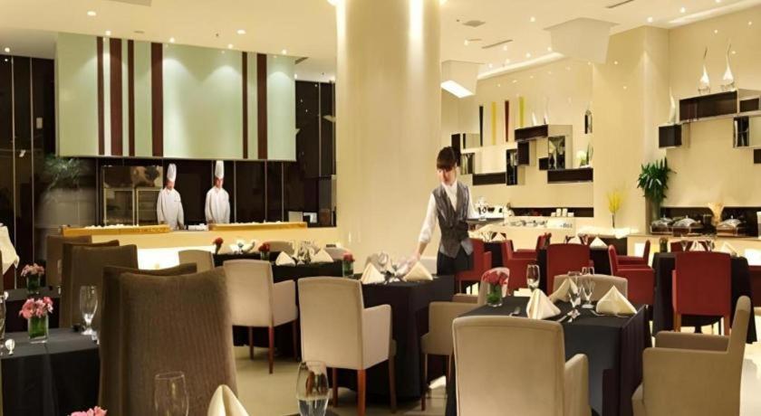 รามาดา พลาซา เซินหยาง ซิตี้ เซ็นเตอร์ Hotel เสิ่นหยาง ภายนอก รูปภาพ
