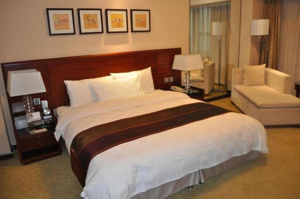 รามาดา พลาซา เซินหยาง ซิตี้ เซ็นเตอร์ Hotel เสิ่นหยาง ภายนอก รูปภาพ