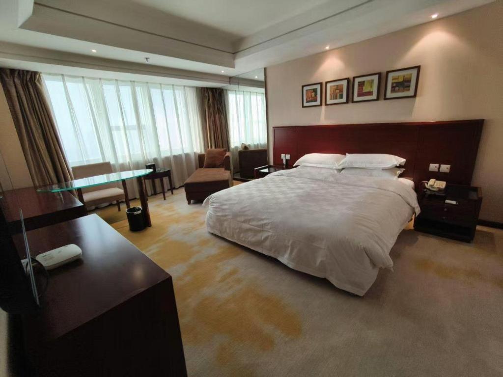 รามาดา พลาซา เซินหยาง ซิตี้ เซ็นเตอร์ Hotel เสิ่นหยาง ภายนอก รูปภาพ