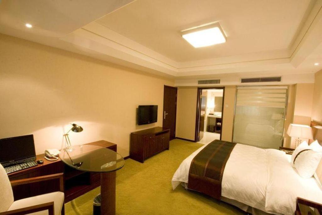 รามาดา พลาซา เซินหยาง ซิตี้ เซ็นเตอร์ Hotel เสิ่นหยาง ภายนอก รูปภาพ