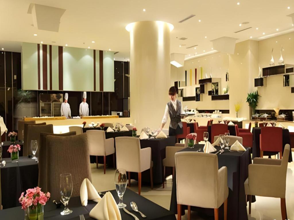รามาดา พลาซา เซินหยาง ซิตี้ เซ็นเตอร์ Hotel เสิ่นหยาง ภายนอก รูปภาพ